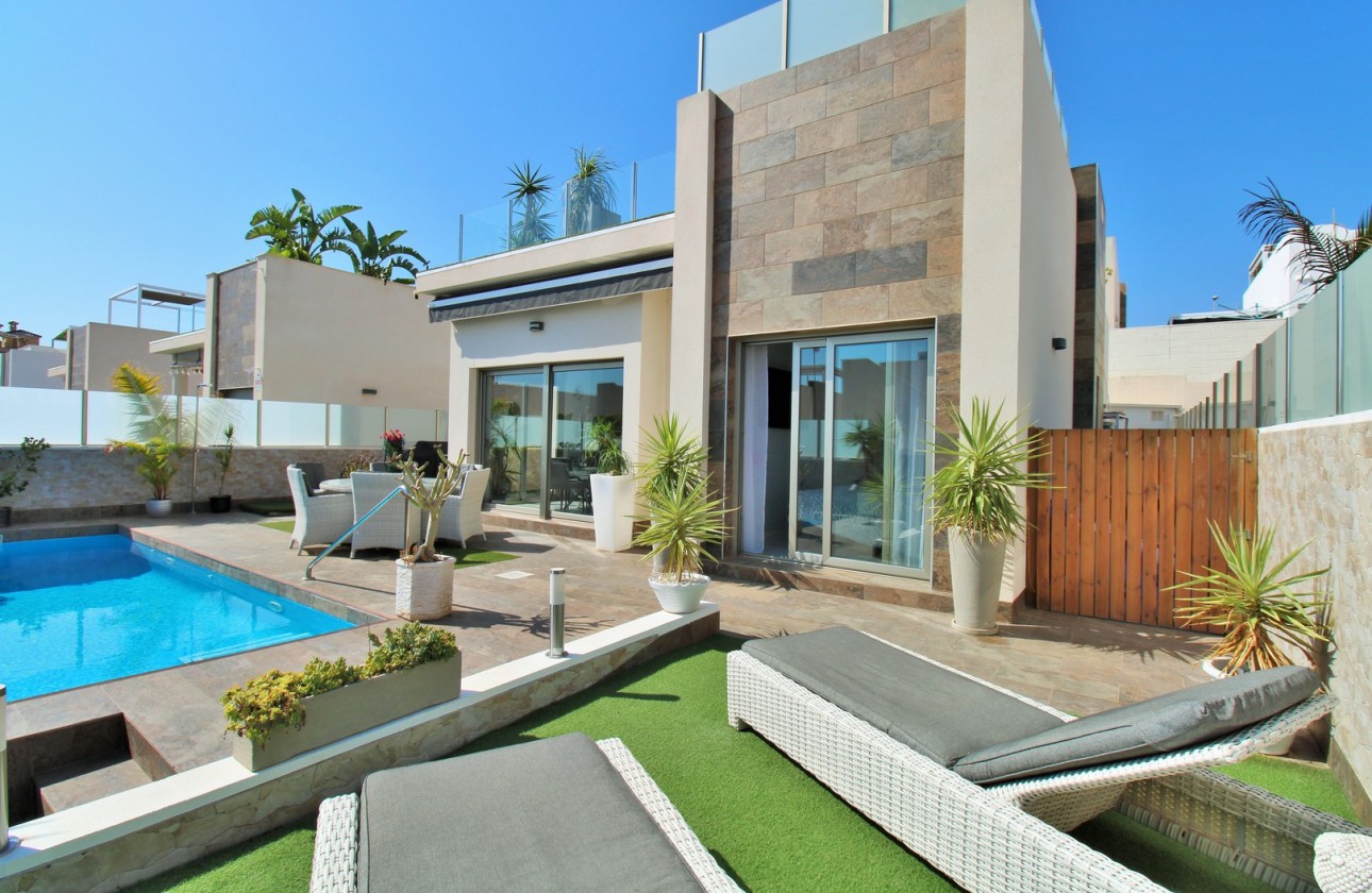 Herverkoop - Detached Villa - Orihuela Costa - Villamartín