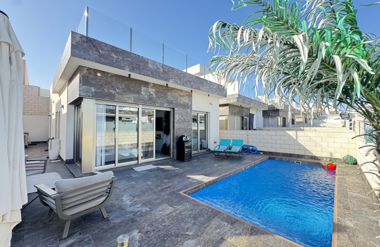 Herverkoop - Detached Villa - Orihuela Costa - Villamartín