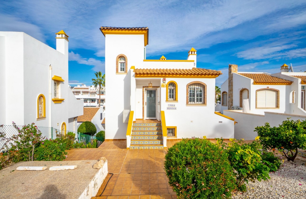 Herverkoop - Detached Villa - Orihuela Costa - Villamartín