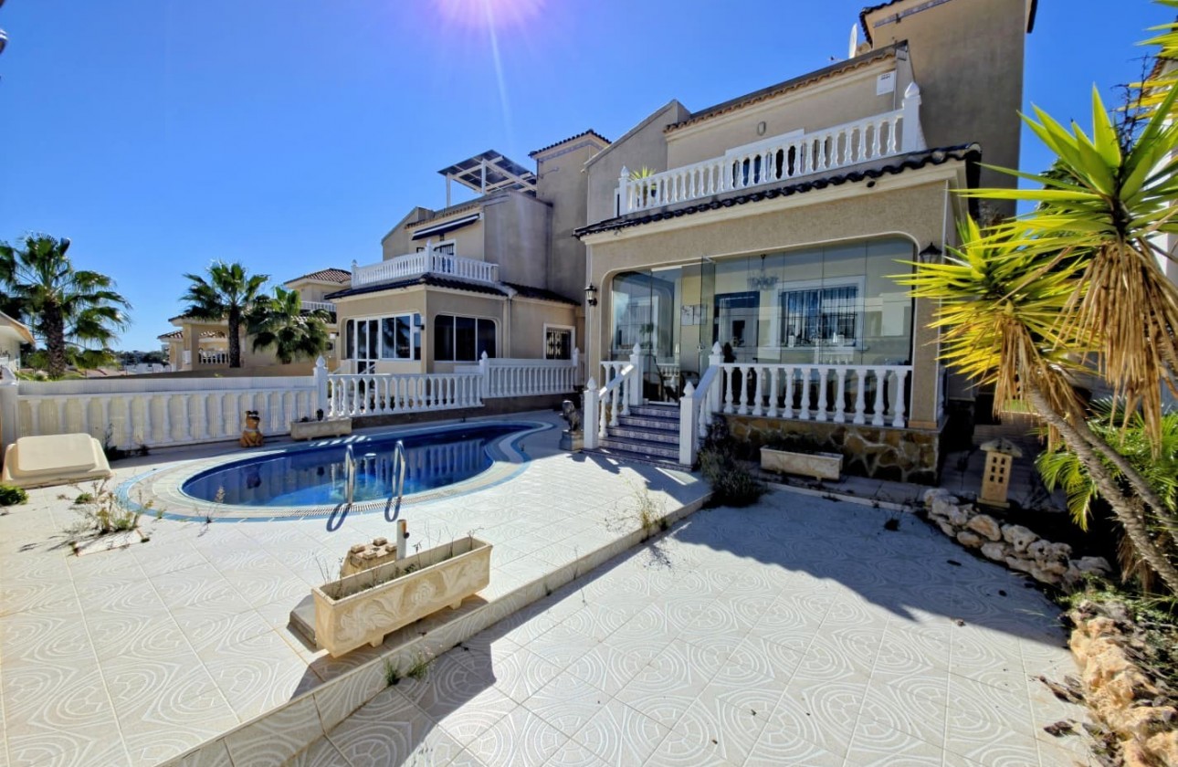 Herverkoop - Detached Villa - Orihuela Costa - Villamartín
