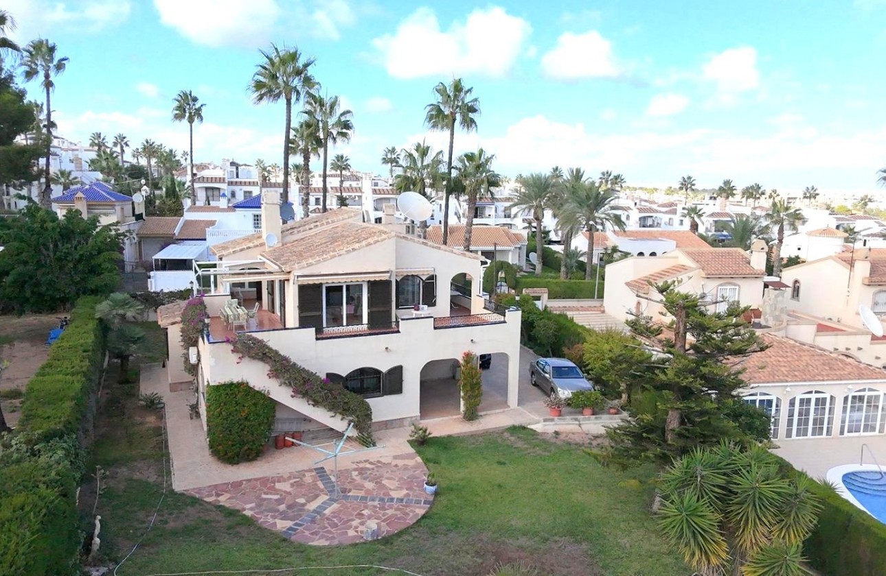 Herverkoop - Detached Villa - Orihuela Costa - Villamartín