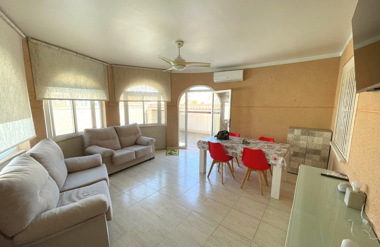 Herverkoop - Detached Villa - Orihuela Costa