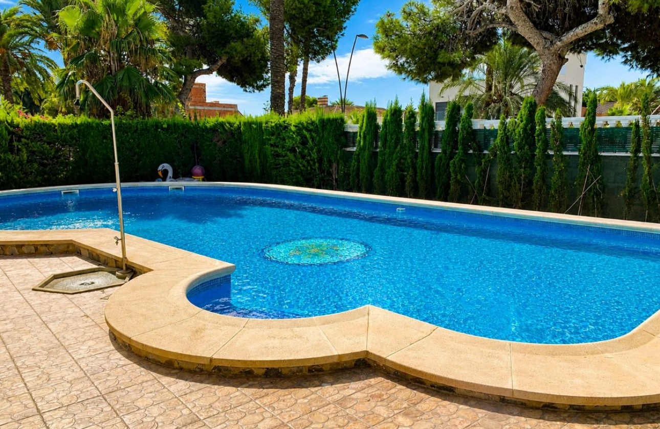 Herverkoop - Detached Villa - Orihuela - La Zenia
