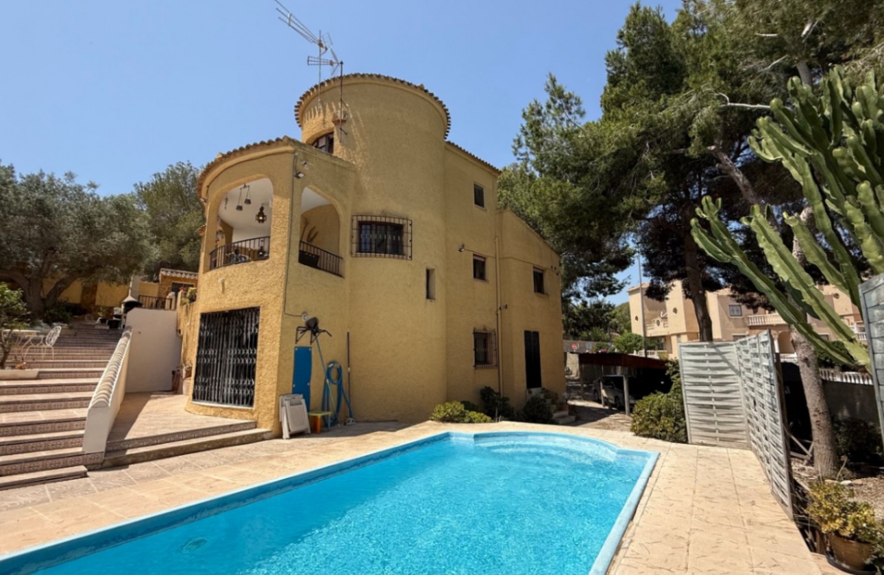 Herverkoop - Detached Villa - Orihuela