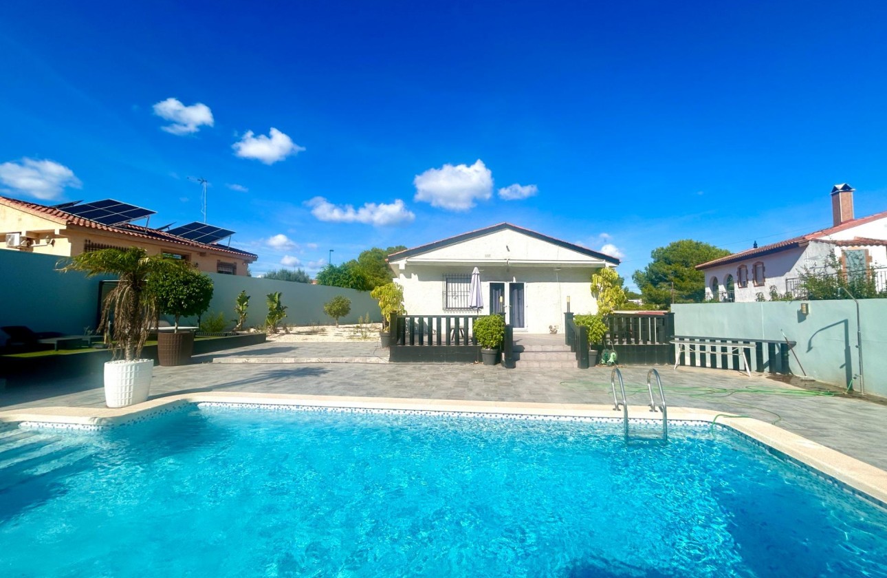 Herverkoop - Detached Villa - Pilar de la Horadada - Pinar de Campoverde