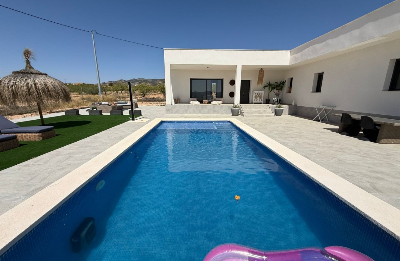 Herverkoop - Detached Villa - Pinoso