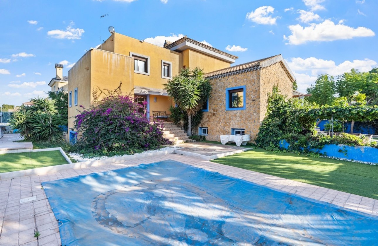 Herverkoop - Detached Villa - Santa Pola