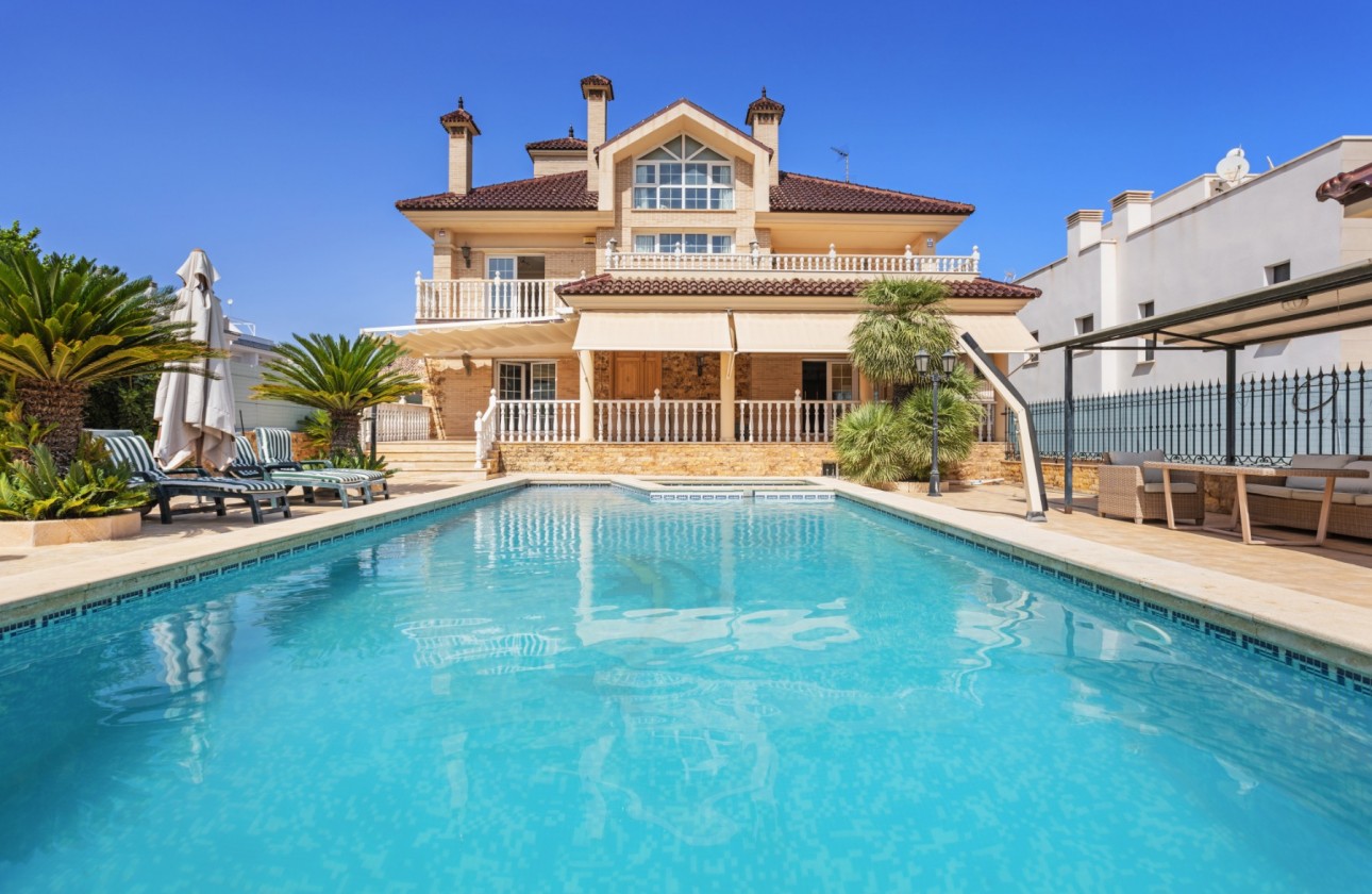 Herverkoop - Detached Villa - Torrevieja - La Veleta