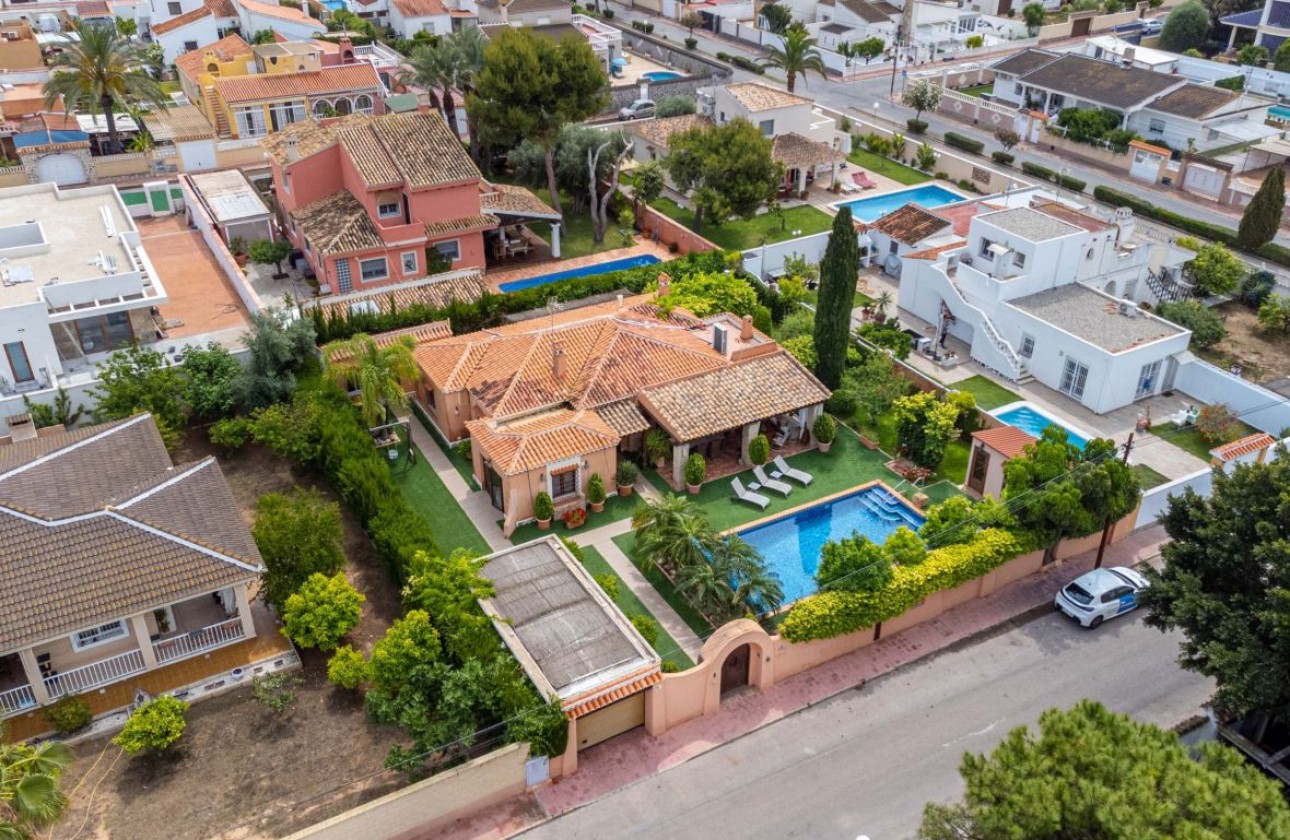 Herverkoop - Detached Villa - Torrevieja