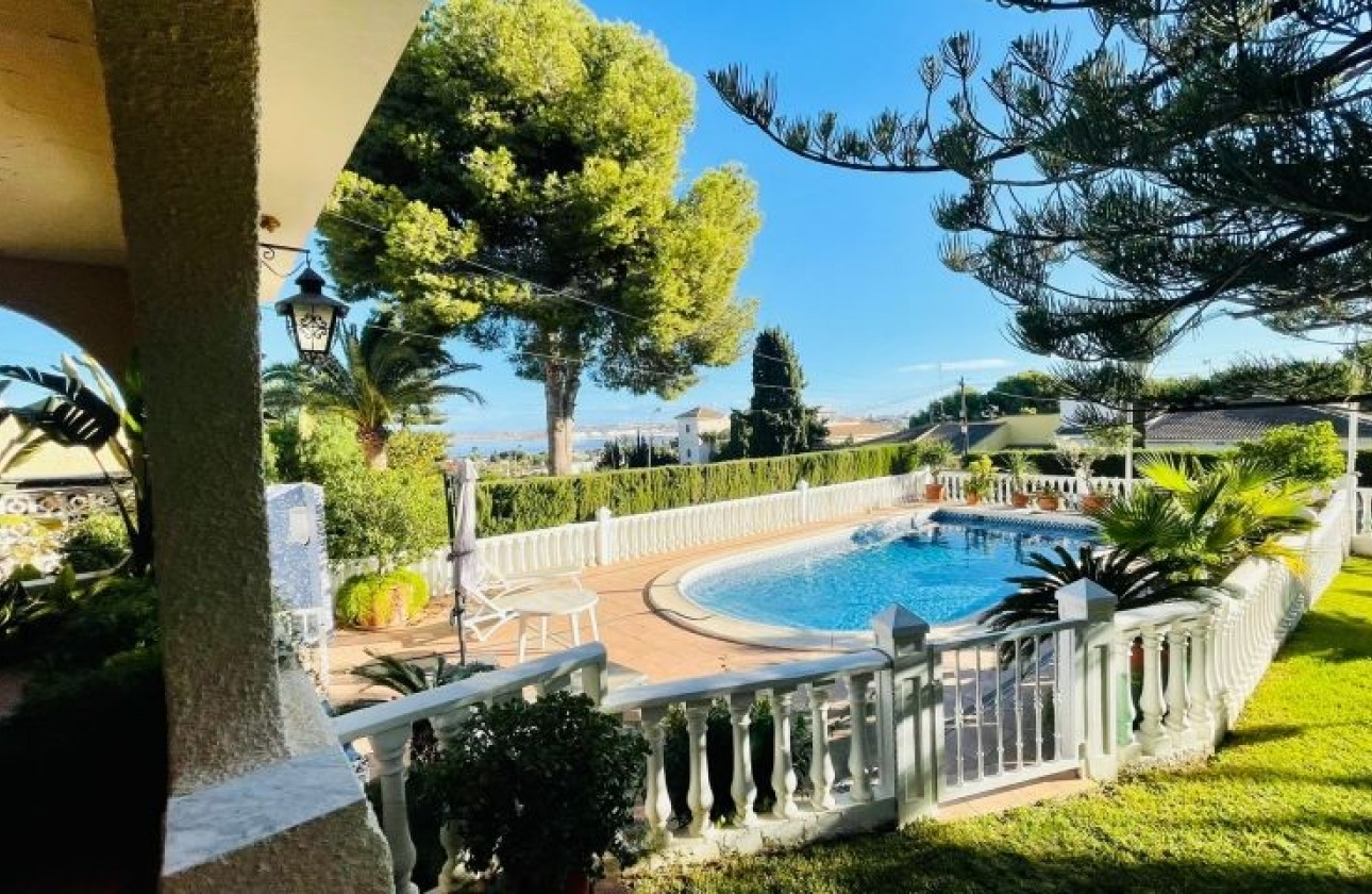 Herverkoop - Detached Villa - Torrevieja