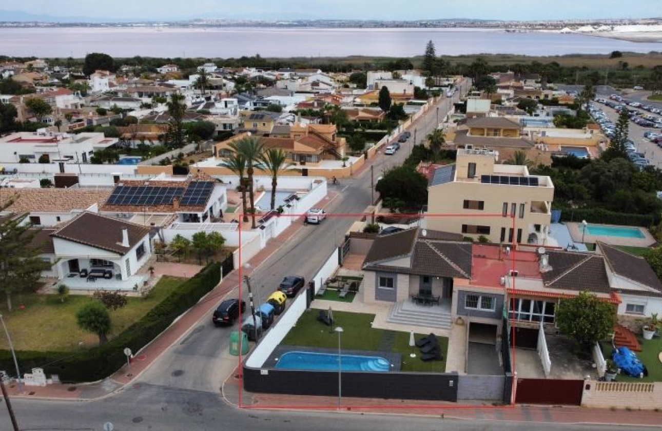 Herverkoop - Detached Villa - Torrevieja