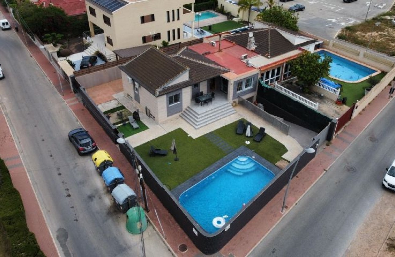 Herverkoop - Detached Villa - Torrevieja
