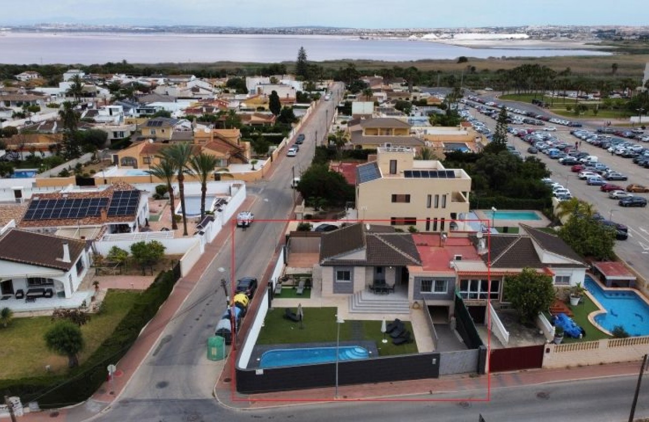 Herverkoop - Detached Villa - Torrevieja