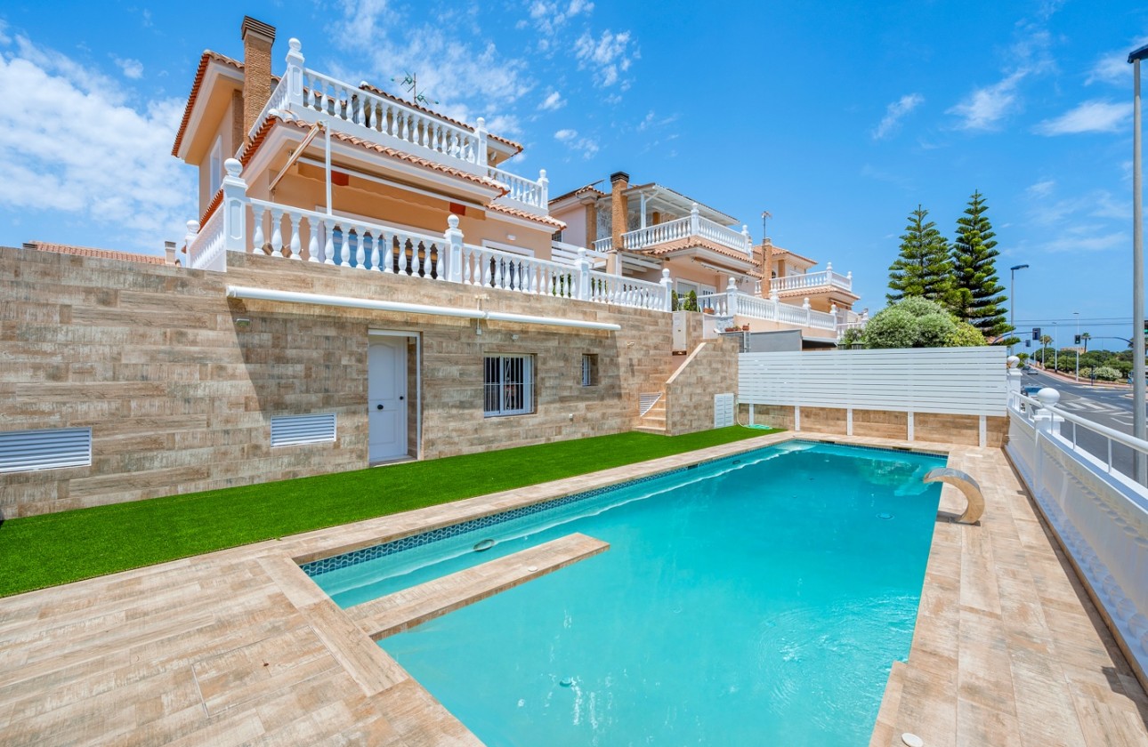 Herverkoop - Detached Villa - Torrevieja