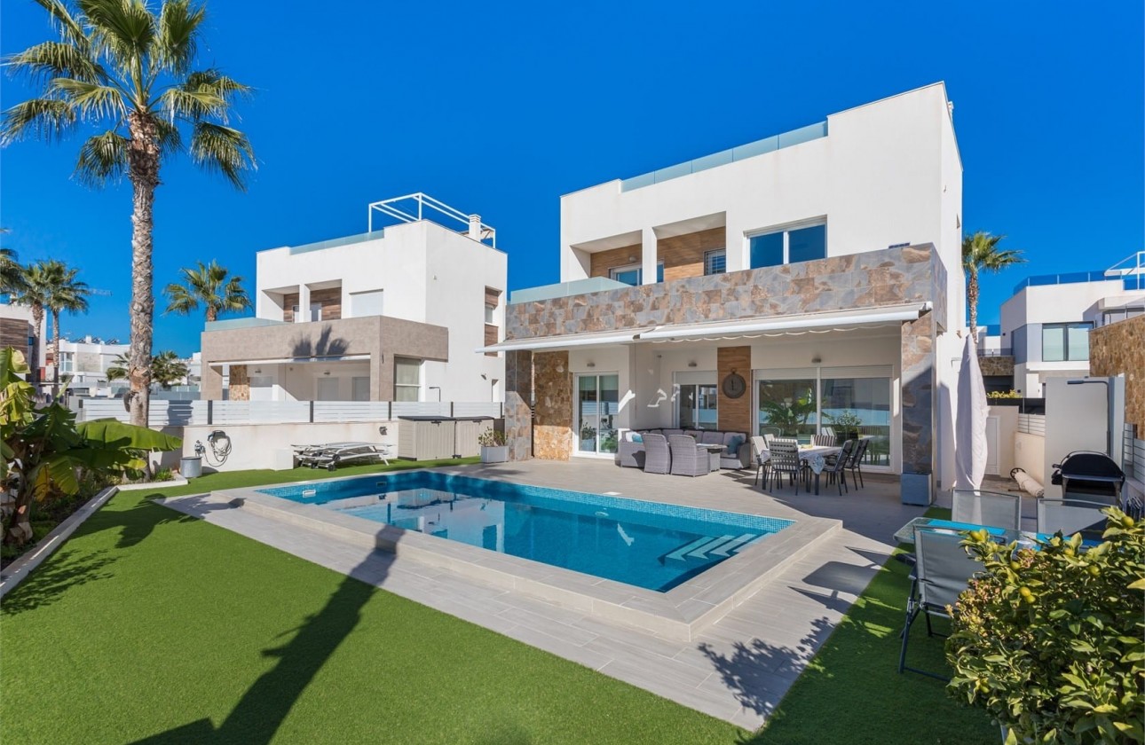 Herverkoop - Detached Villa - Torrevieja