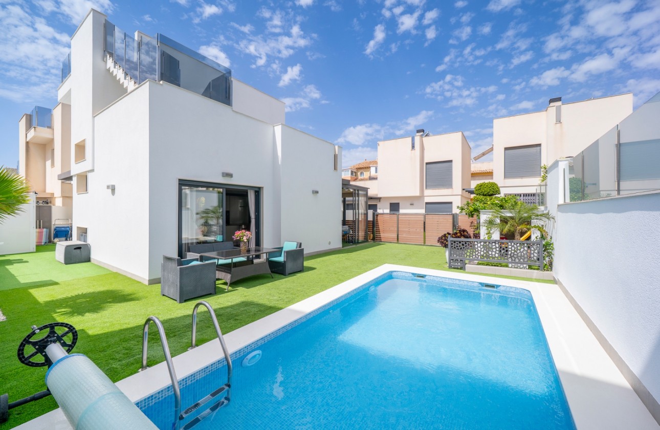 Herverkoop - Detached Villa - Torrevieja