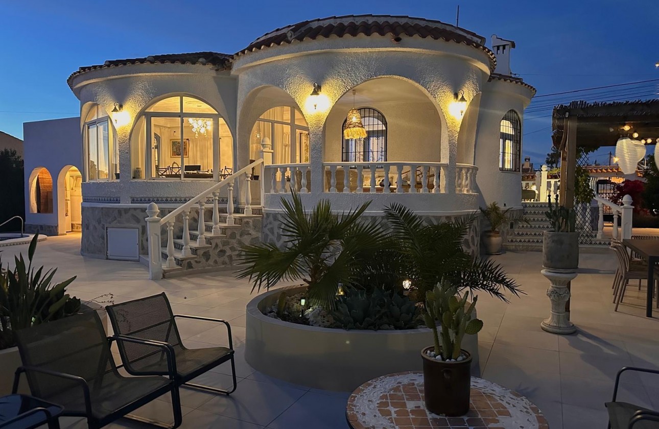 Herverkoop - Detached Villa - Torrevieja