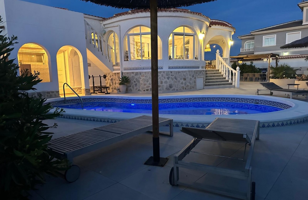 Herverkoop - Detached Villa - Torrevieja