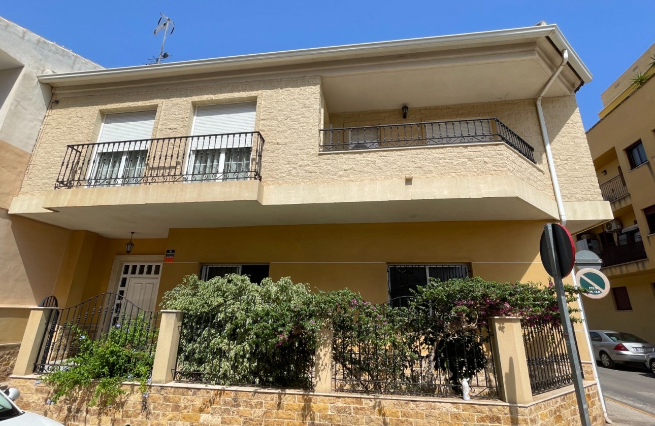 Herverkoop - Herenhuis - Formentera del Segura