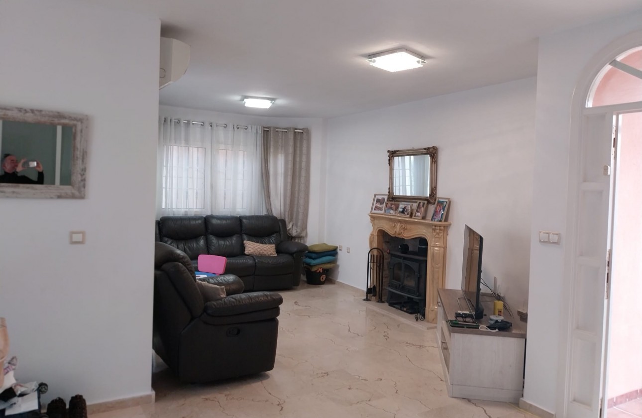 Herverkoop - Semi Detached Villa - Orihuela Costa - Villamartín