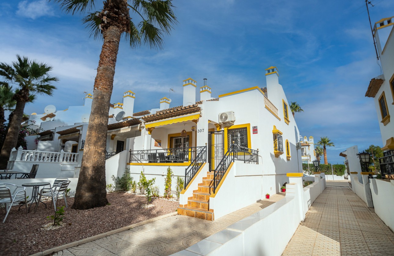 Herverkoop - Semi Detached Villa - Orihuela Costa - Villamartín