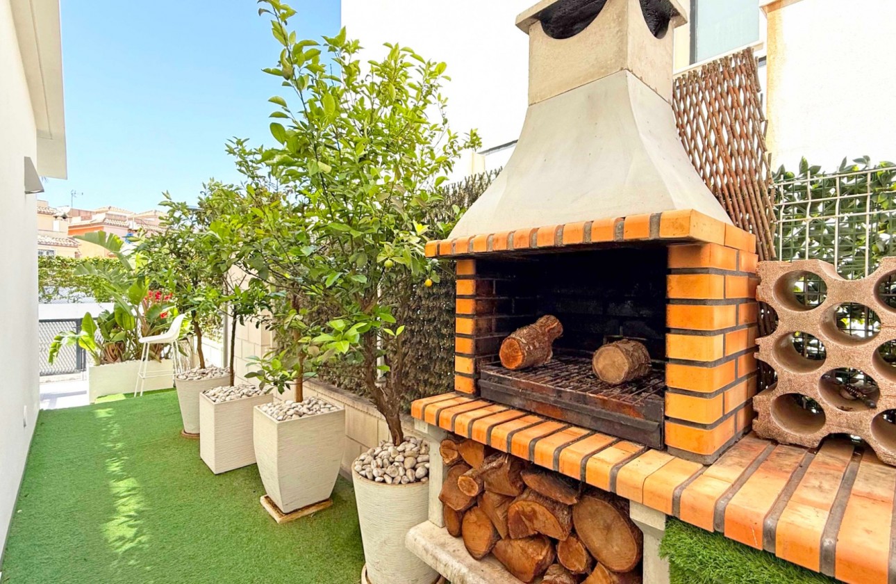 Herverkoop - Semi Detached Villa - Orihuela Costa - Villamartín