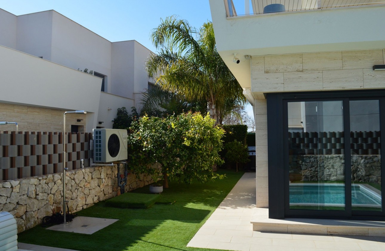 Herverkoop - Semi Detached Villa - Pilar de la Horadada