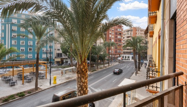 Квартира - Перепродажа - Alicante - Alicante