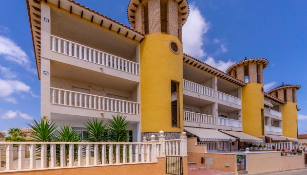 Квартира - Перепродажа - Orihuela Costa - Lomas de Cabo Roig
