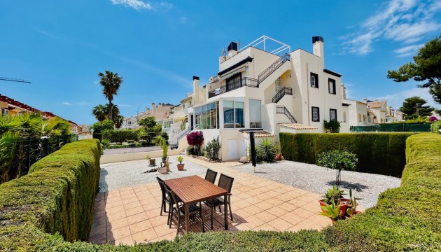 Квартира - Перепродажа - Orihuela Costa - Villamartín