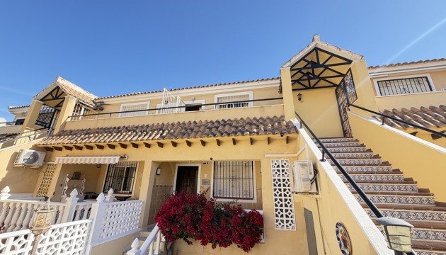 Квартира - Перепродажа - Orihuela Costa - Villamartín