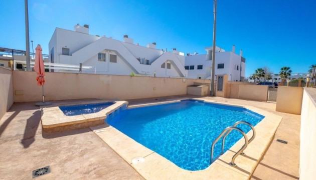 Квартира - Перепродажа - Pilar de la Horadada - Torre de la Horadada