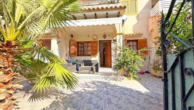 Квартира - Перепродажа - Torrevieja - Torrelamata - La Mata
