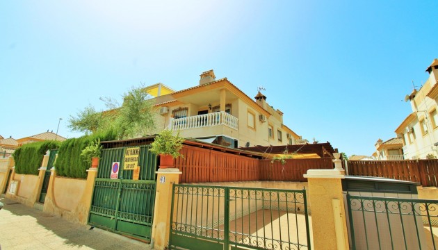 Lägenhet - Begagnad - Orihuela Costa - Villamartín