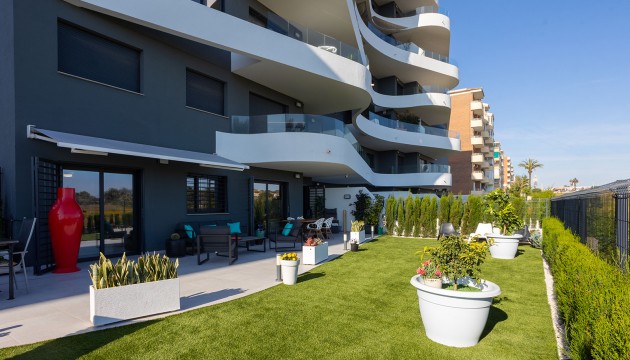 Lägenhet - Begagnad - Torrevieja - Punta Prima