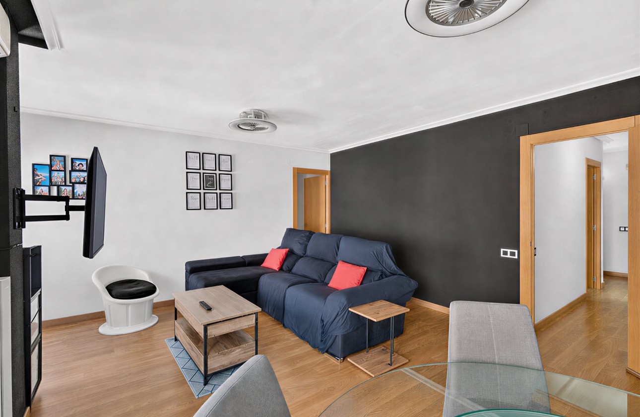 Odsprzedaż - Apartment - Alicante - Calle García Andreu