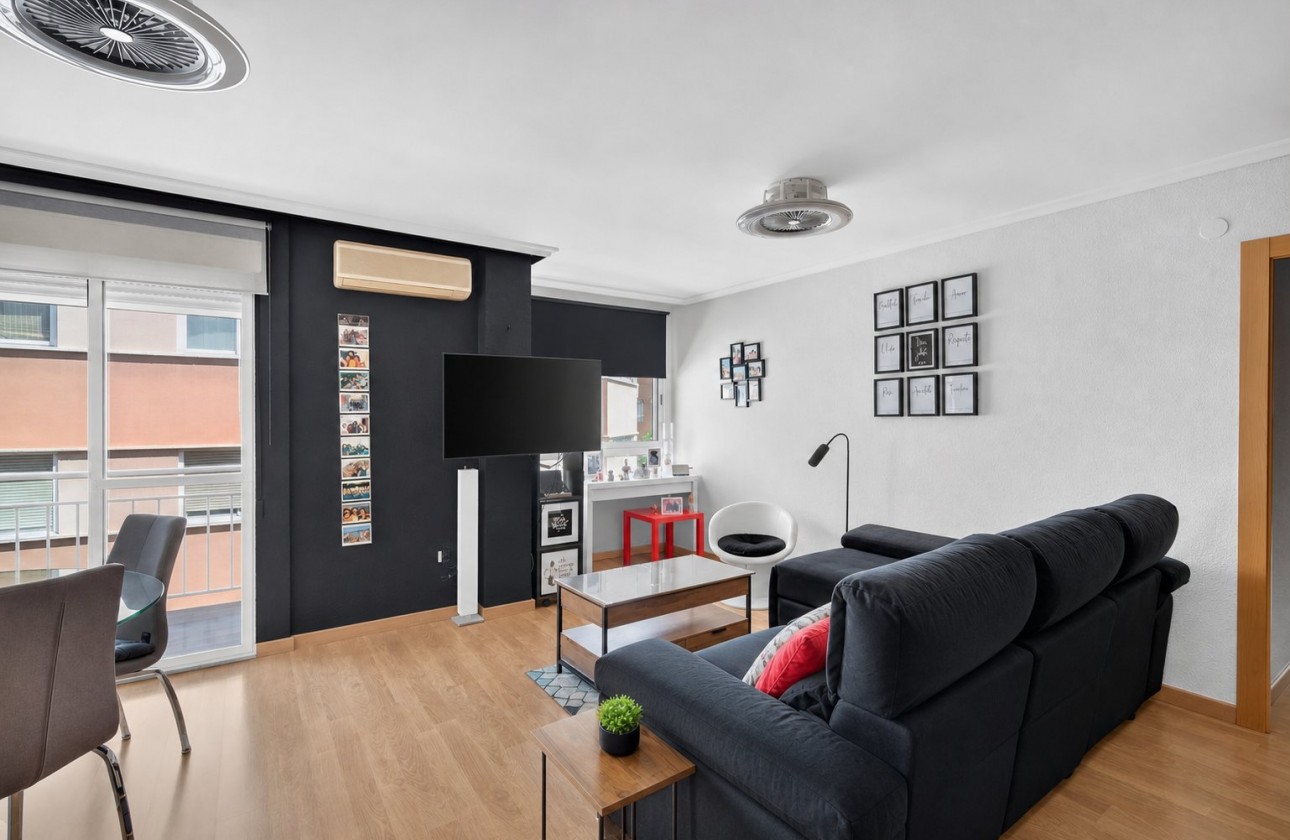Odsprzedaż - Apartment - Alicante - Calle García Andreu