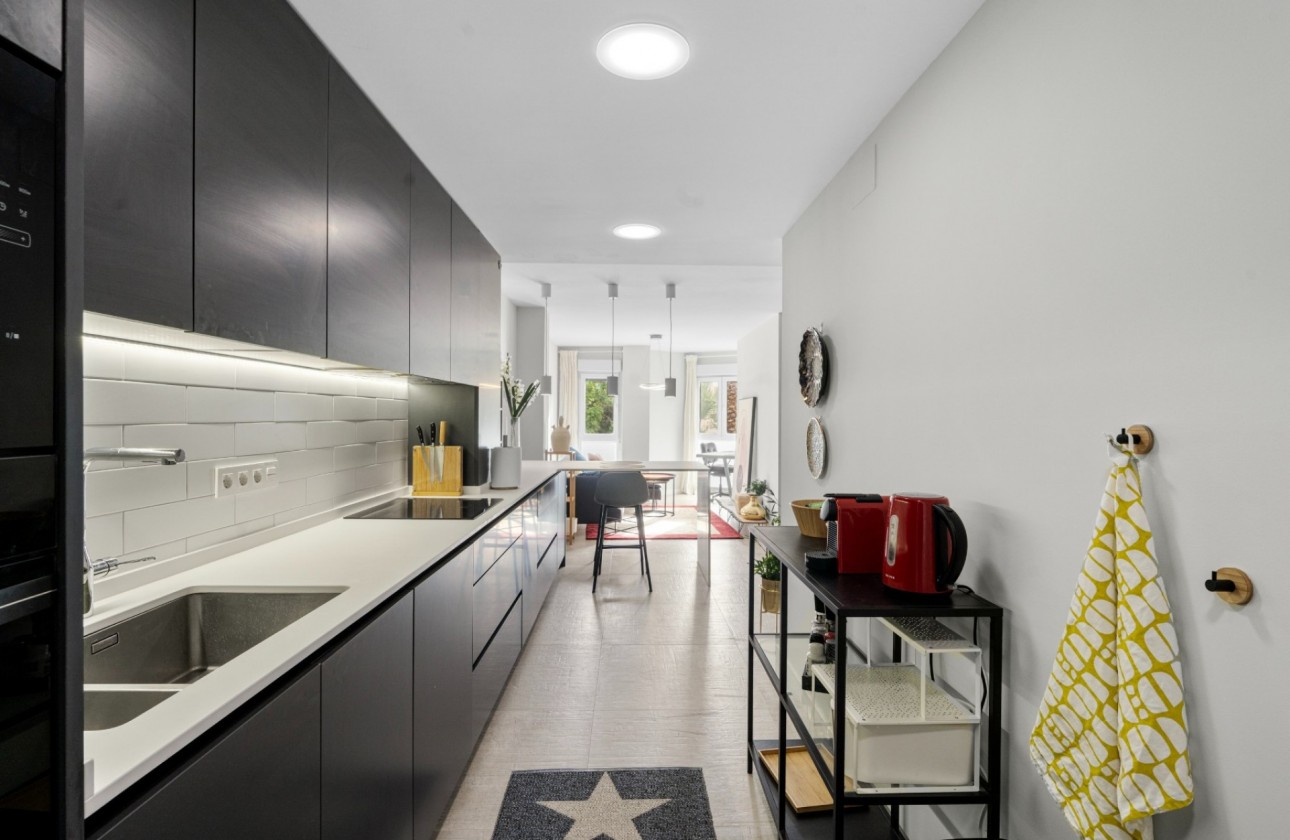 Odsprzedaż - Apartment - Alicante