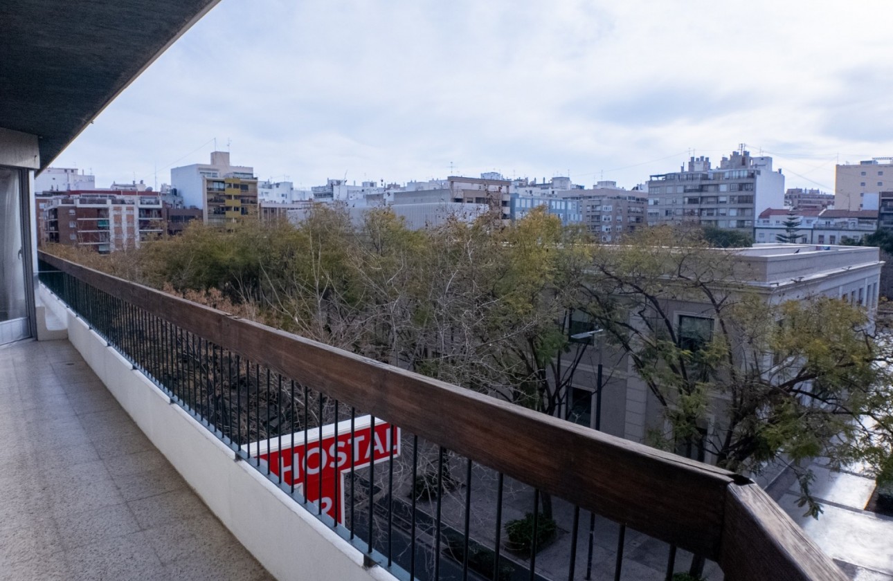 Odsprzedaż - Apartment - Alicante