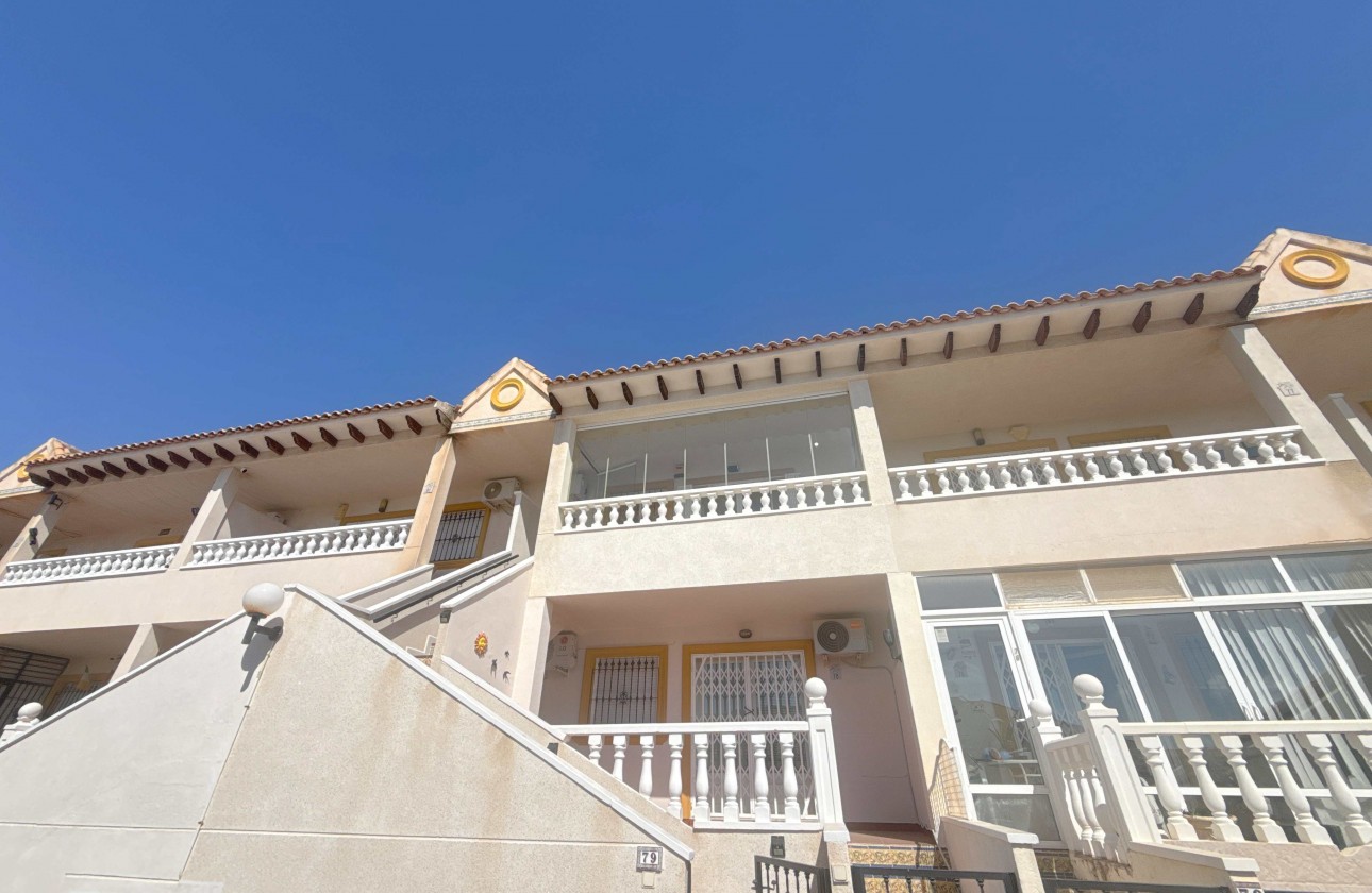 Odsprzedaż - Apartment - Orihuela Costa - Cabo Roig