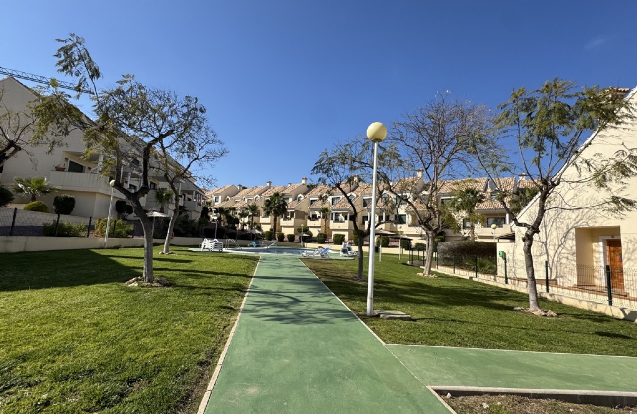 Odsprzedaż - Apartment - Orihuela Costa - Campoamor