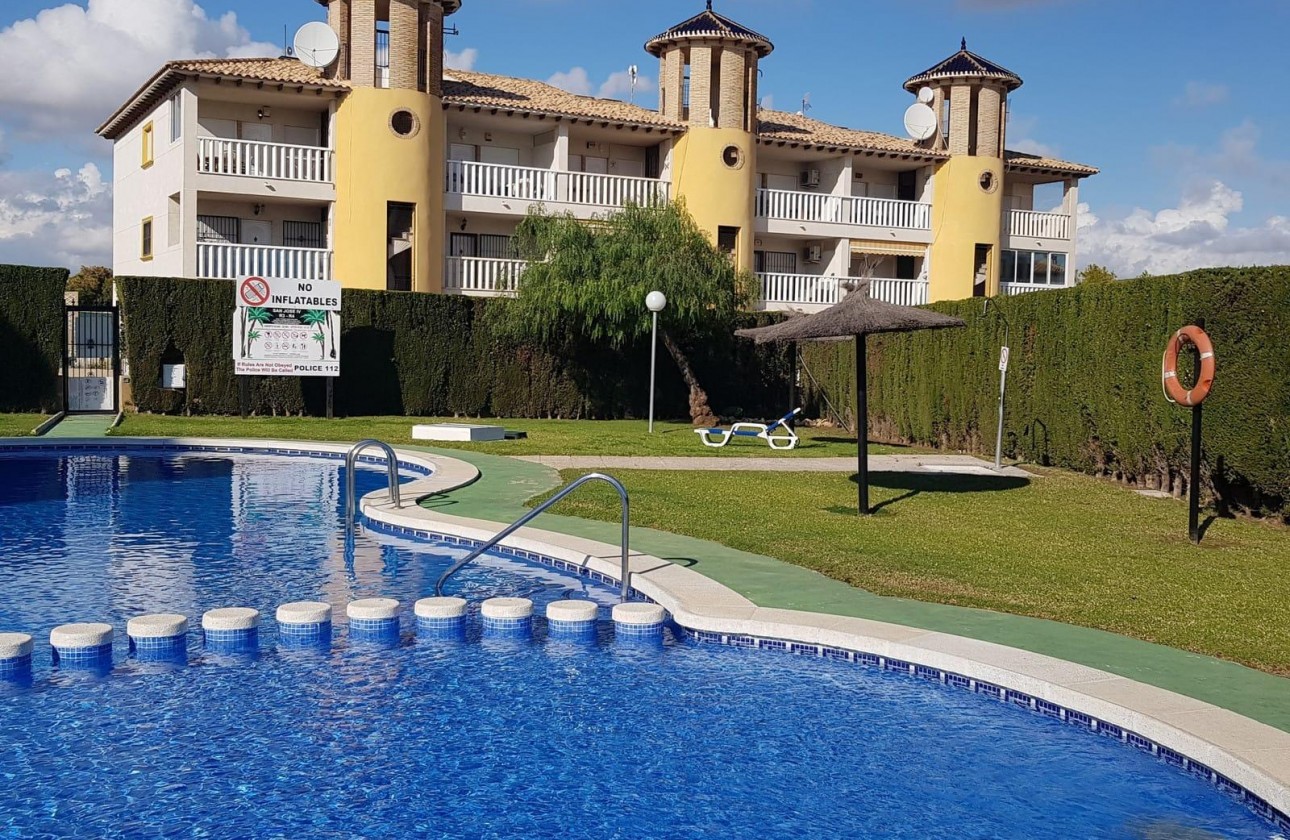 Odsprzedaż - Apartment - Orihuela Costa - La Zenia