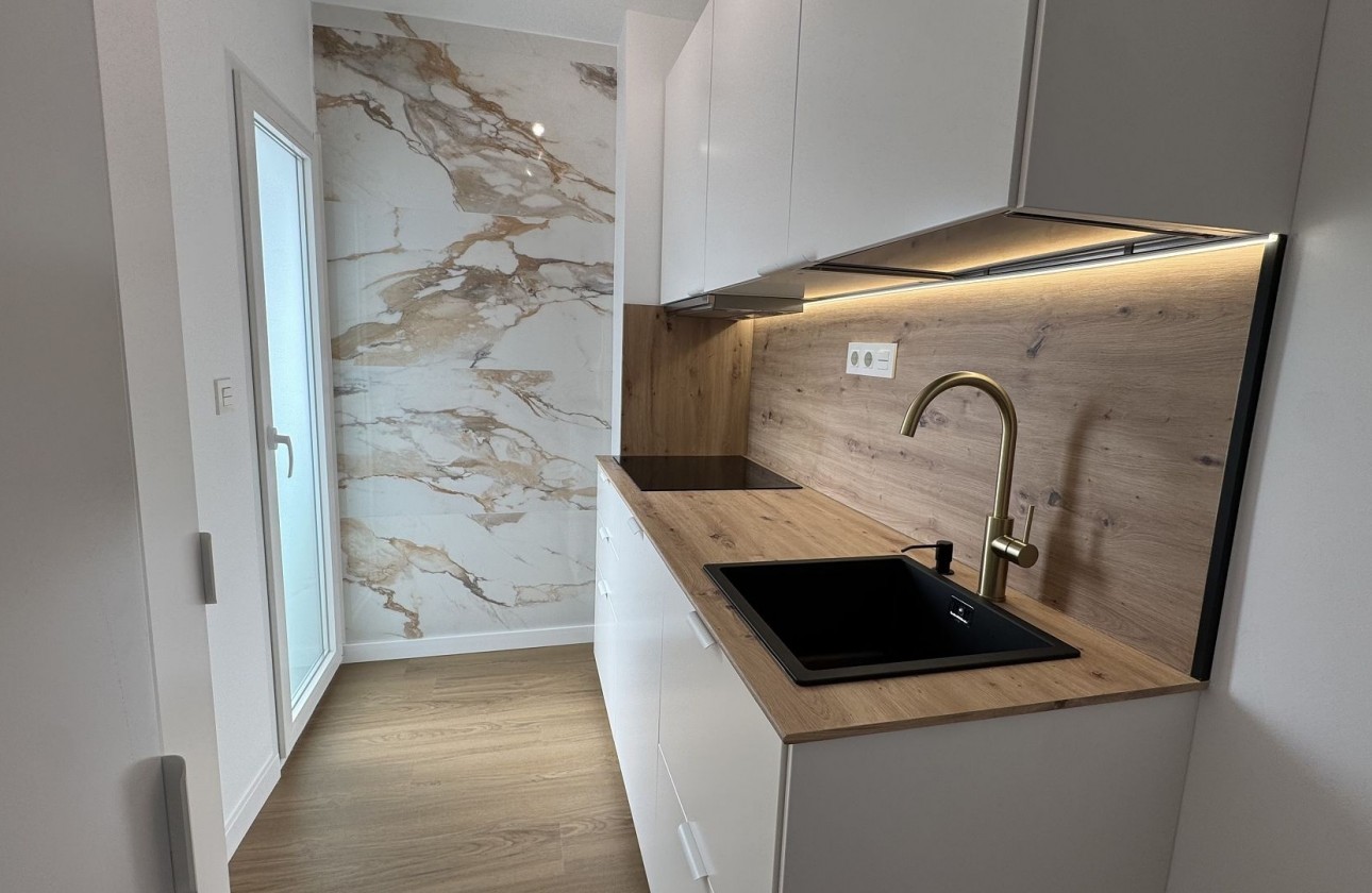 Odsprzedaż - Apartment - Orihuela Costa - Punta Prima