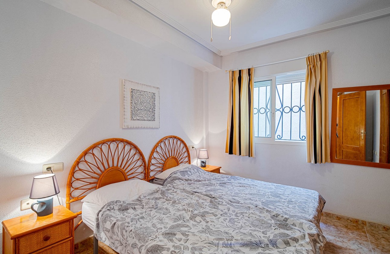 Odsprzedaż - Apartment - Orihuela Costa - Punta Prima