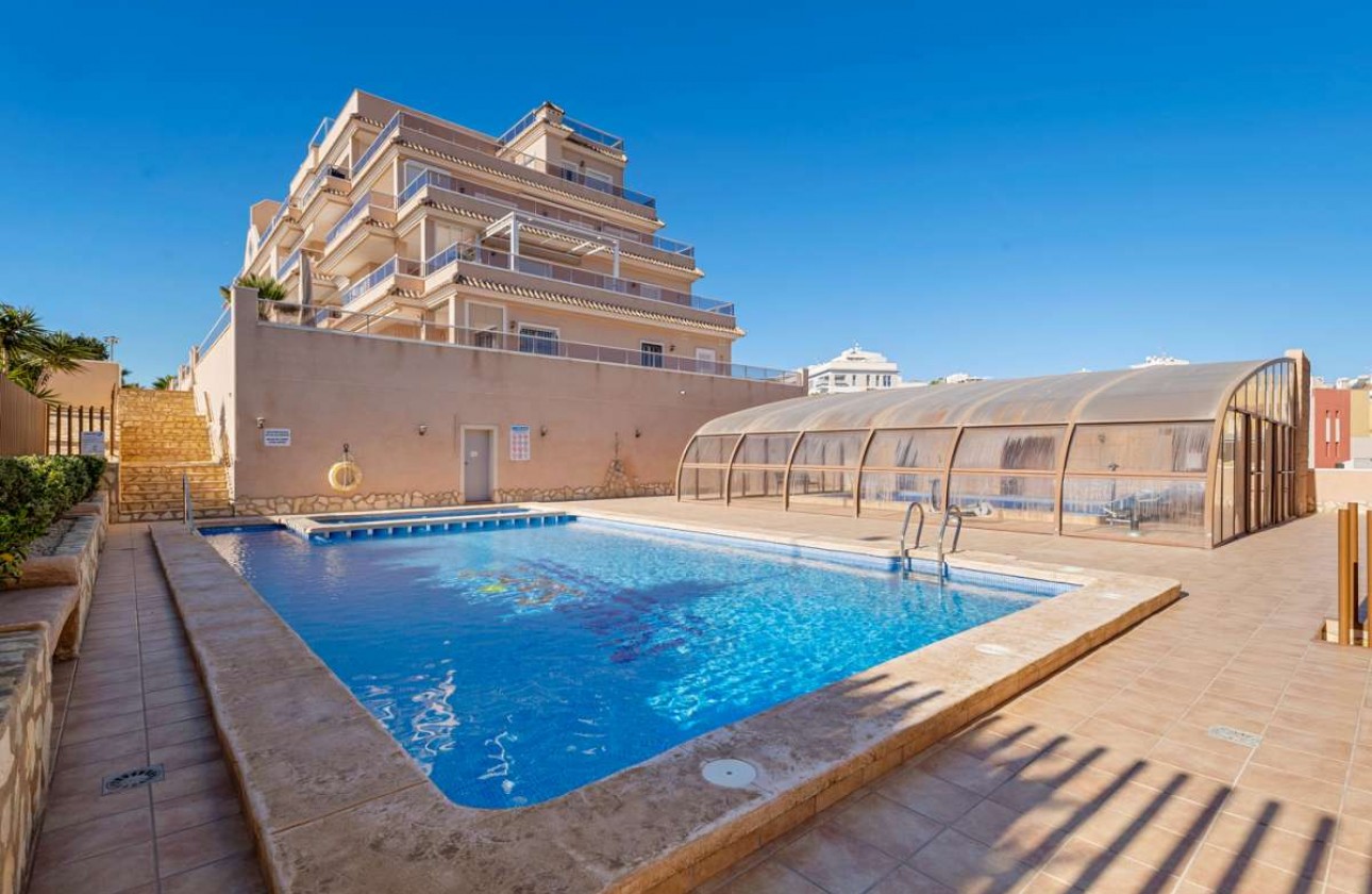 Odsprzedaż - Apartment - Orihuela Costa - Villamartín