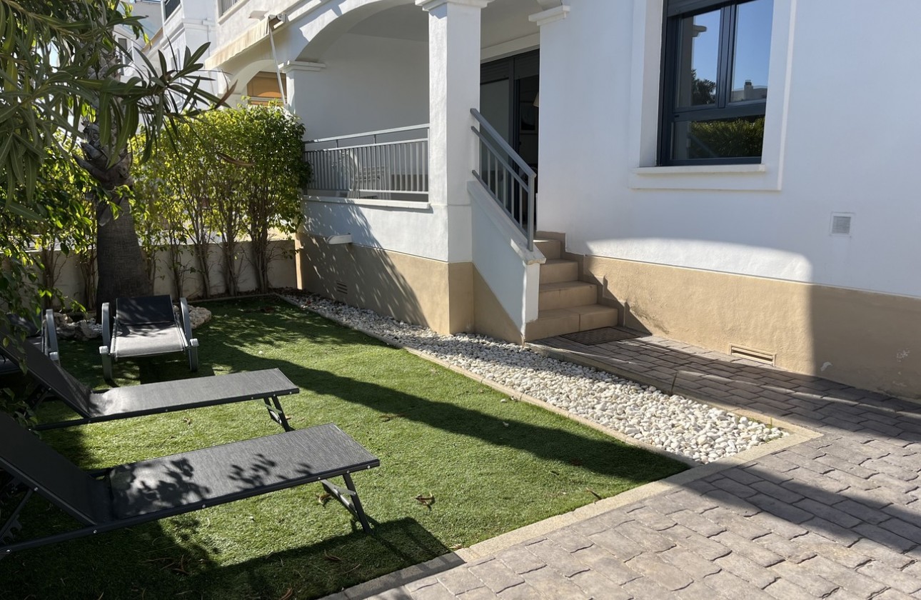 Odsprzedaż - Apartment - Orihuela Costa - Villamartín