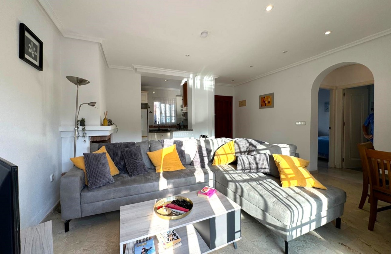 Odsprzedaż - Apartment - Orihuela Costa - Villamartín