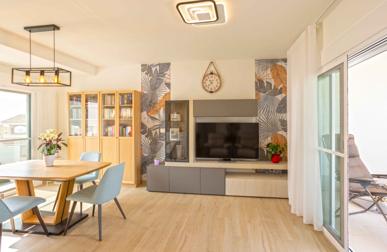 Odsprzedaż - Apartment - Orihuela Costa - Villamartín