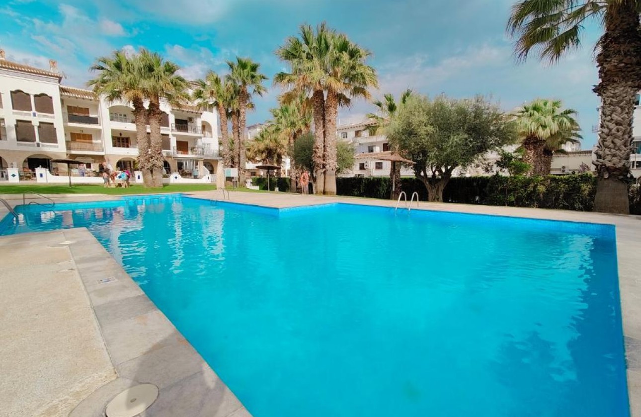 Odsprzedaż - Apartment - Orihuela Costa - Villamartín