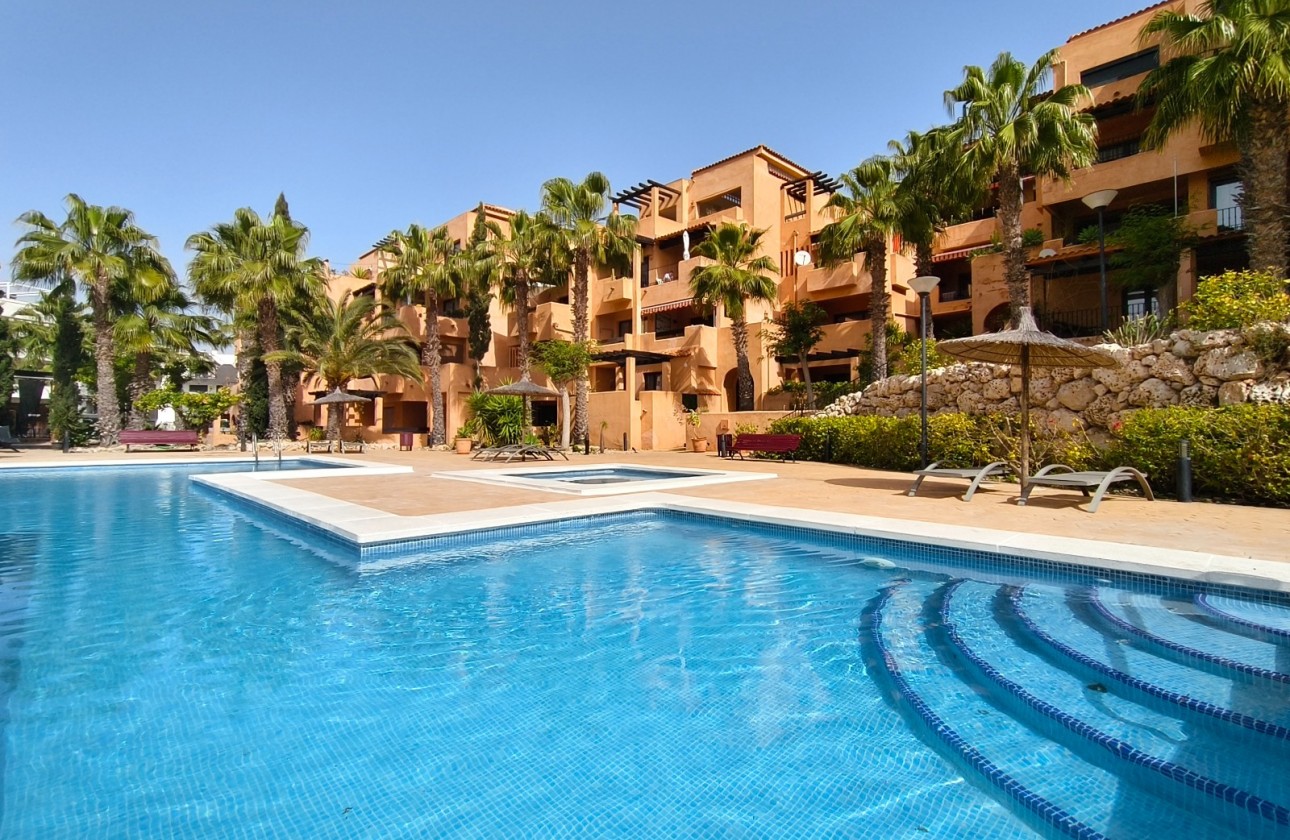 Odsprzedaż - Apartment - Orihuela Costa - Villamartín